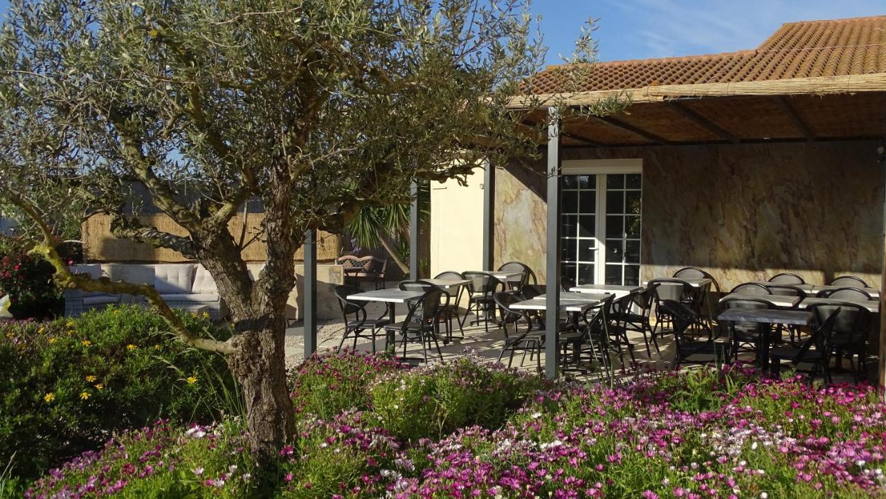 Logis Des Granges Arles