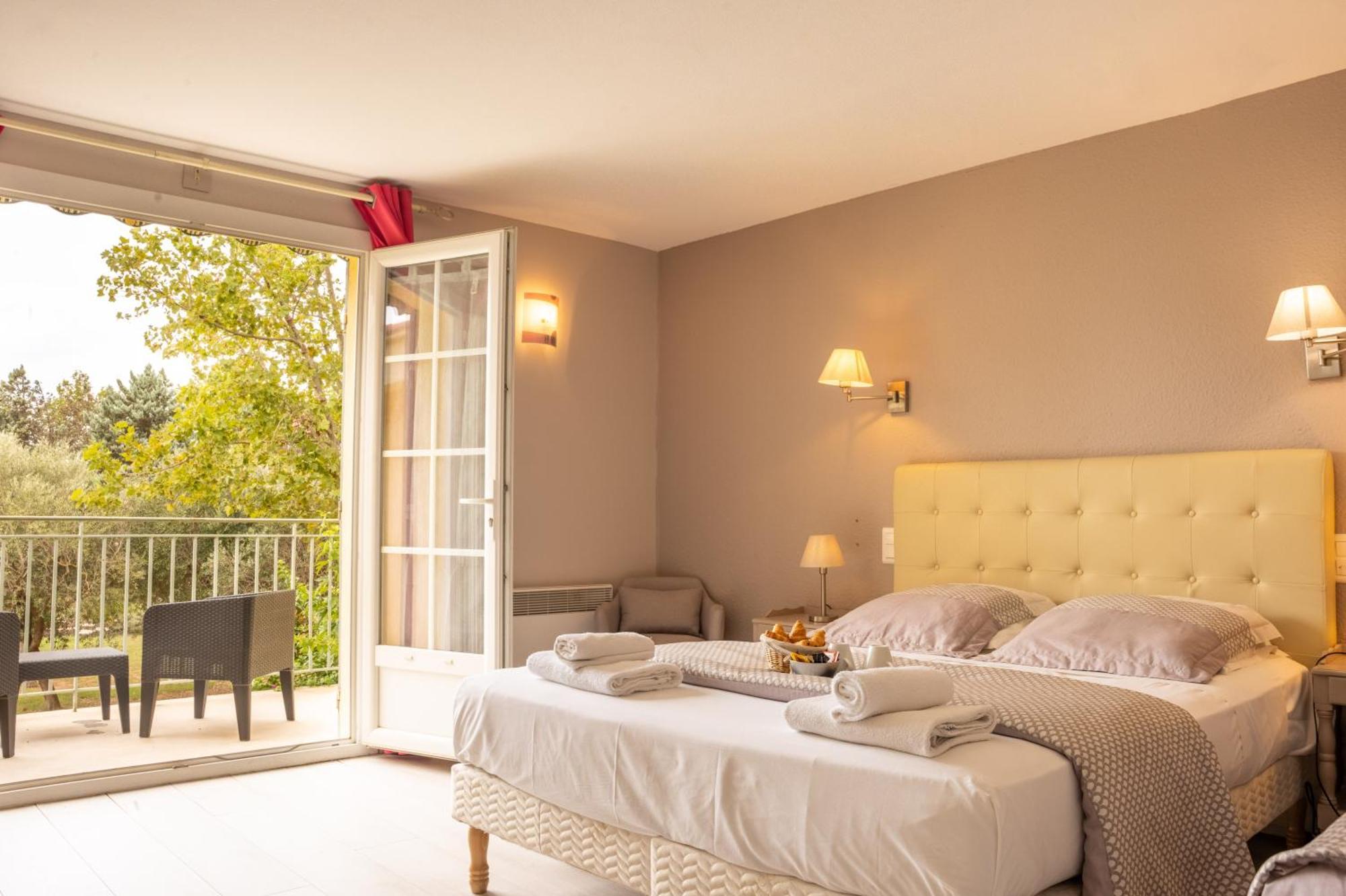 Hotel Logis Des Granges 3*